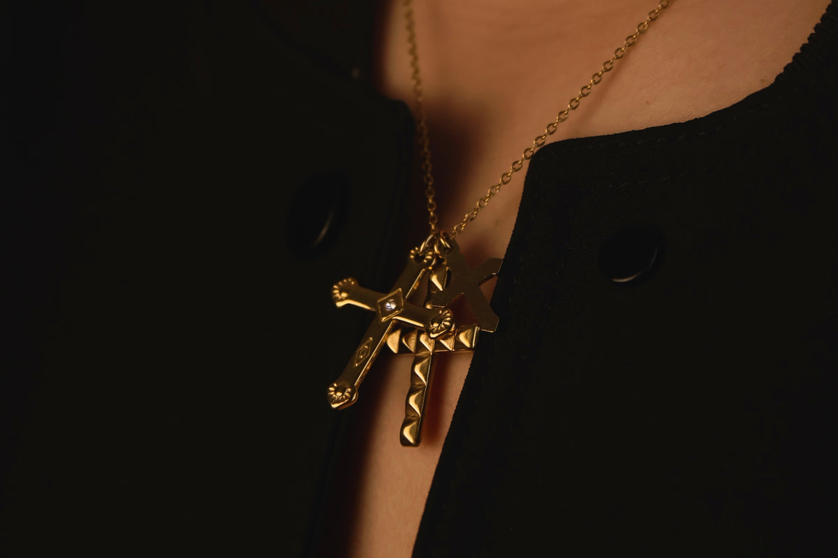 Collar Triple Crux